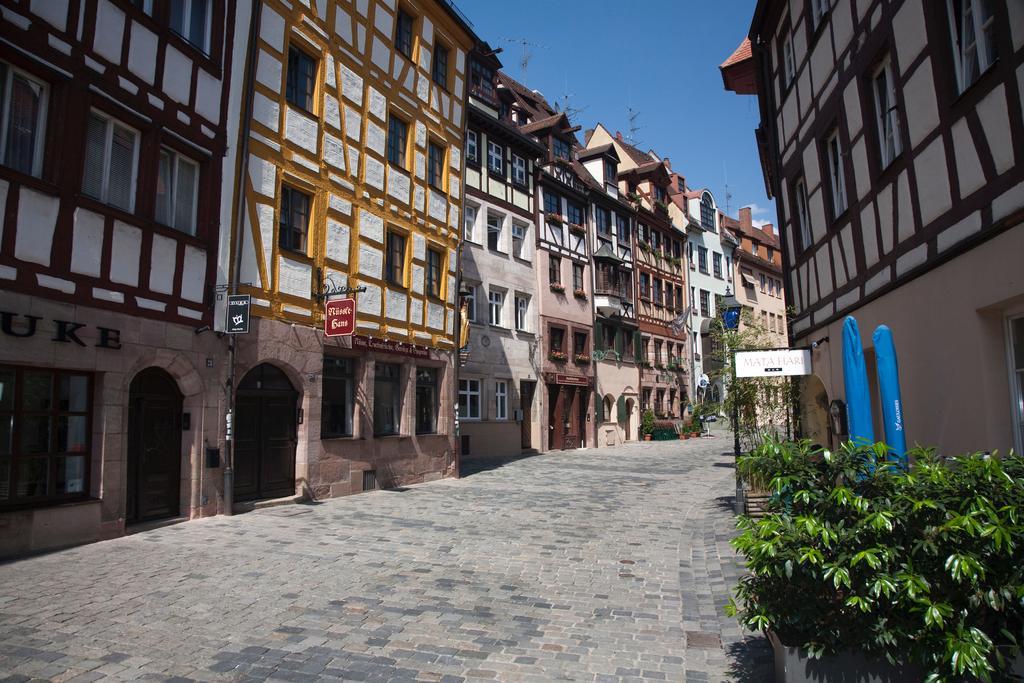 Landidyll Hotel Zum Alten Schloss Kirchensittenbach Bagian luar foto