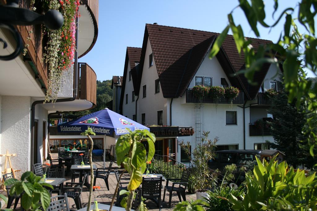 Landidyll Hotel Zum Alten Schloss Kirchensittenbach Bagian luar foto